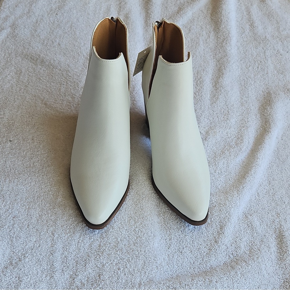 J.Adams Shoes EIRA White PU Ankle Bootie Zip Block Heel Pointed Toe Women 7